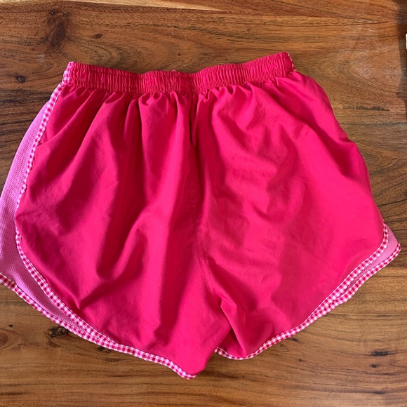 Women’s Nike dry fit shorts - Picture 4 of 6